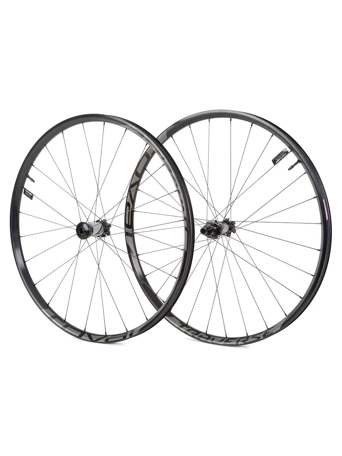 JGO. RUEDAS SPECIALIZED TRAVERSE 29'' EJE BOOST 148mm NUCLEO SHIMANO 9-10-11-12V