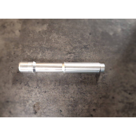 EJE RUEDA TRASERA SYNCROS SIN RODAMIENTOS 148mm