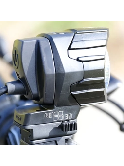 Foco E-bike CatEye 100 Lux con homologación StVZO modelo HL-EB570G.