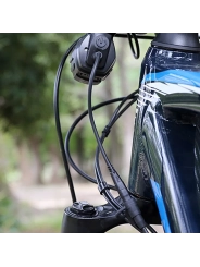 Luz integrada para e-bike CatEye conexión directa a batería del motor.